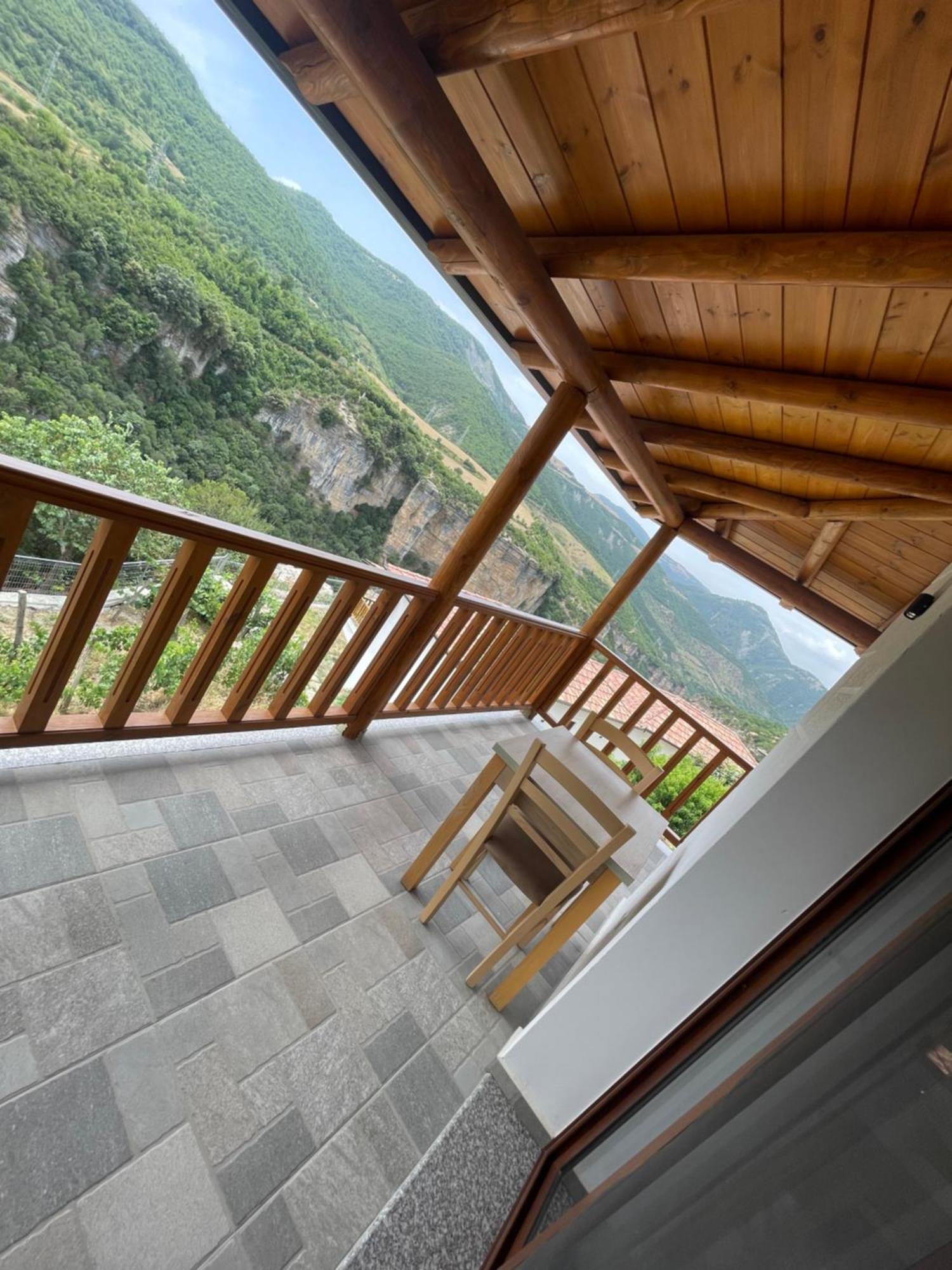 Guest House Bracaj Zhaban Exterior foto