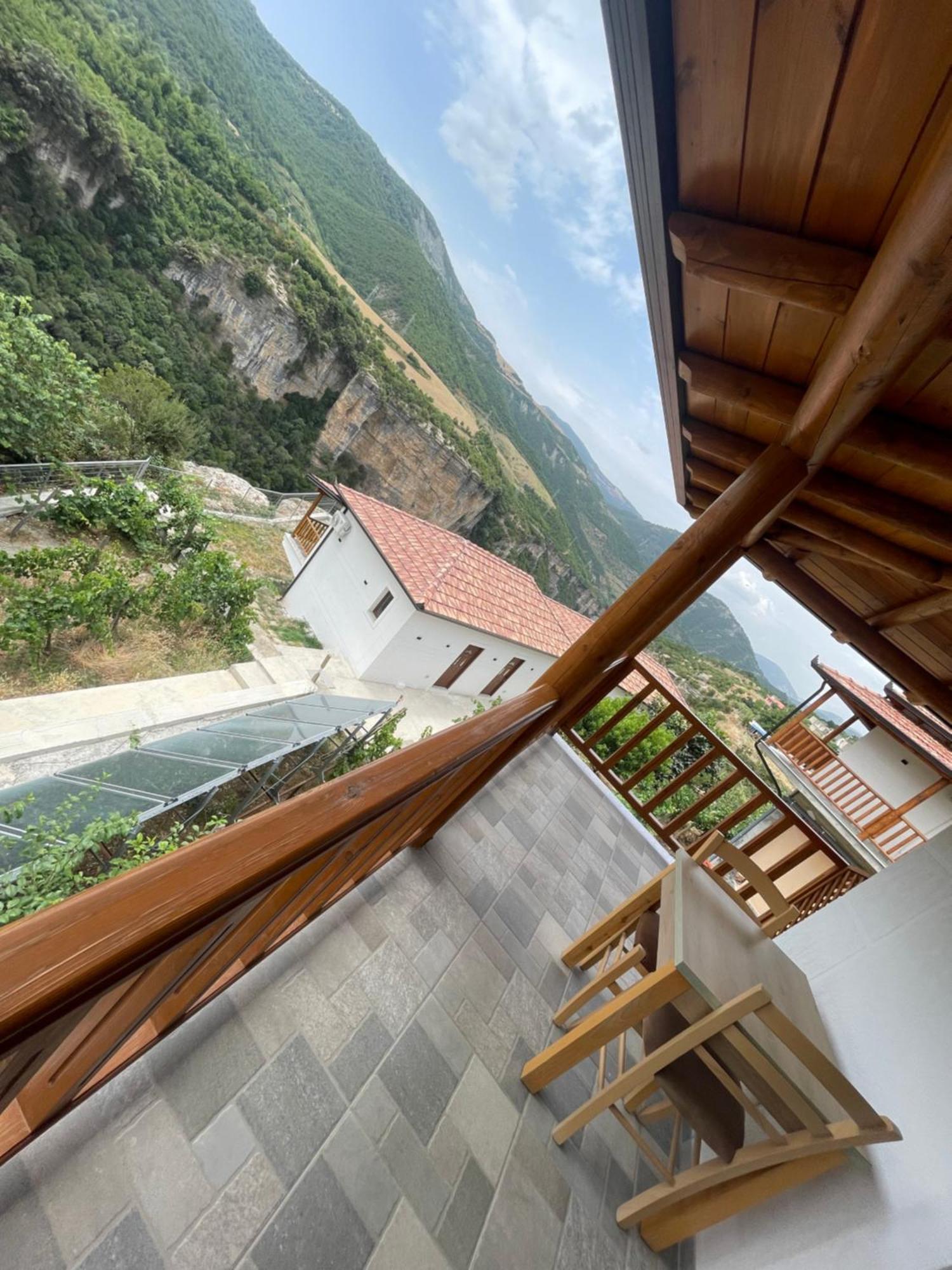 Guest House Bracaj Zhaban Exterior foto