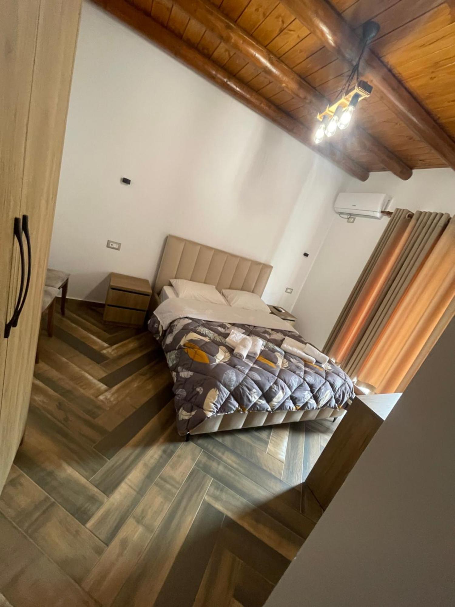 Guest House Bracaj Zhaban Exterior foto