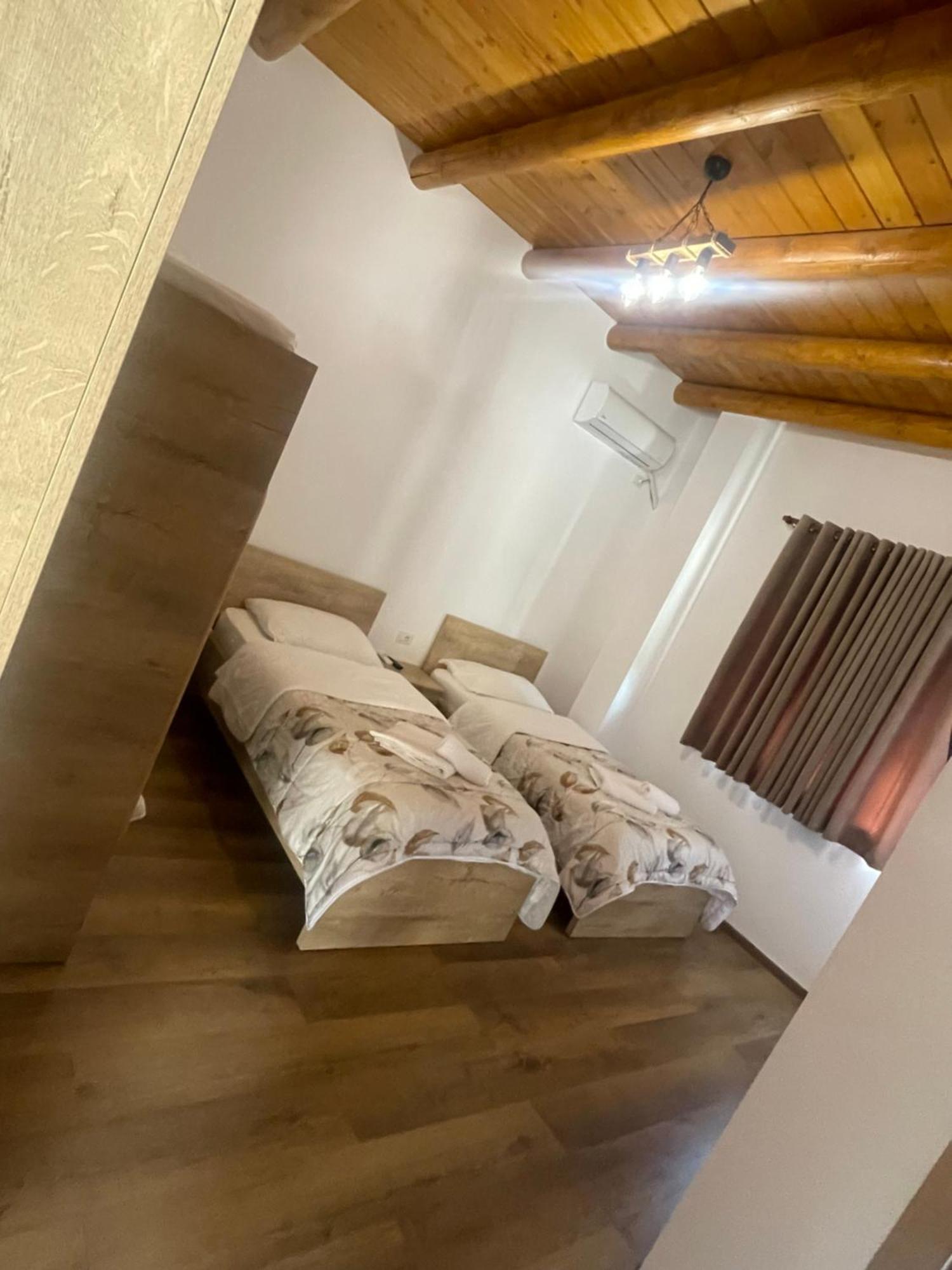 Guest House Bracaj Zhaban Exterior foto